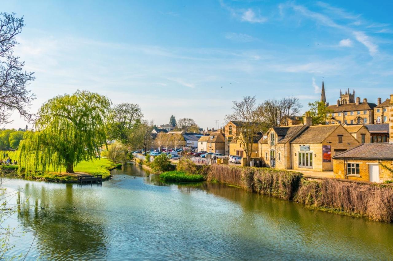 Cosy 1Bd Getaway Perfect For Couples Stamford Apartment Exterior photo